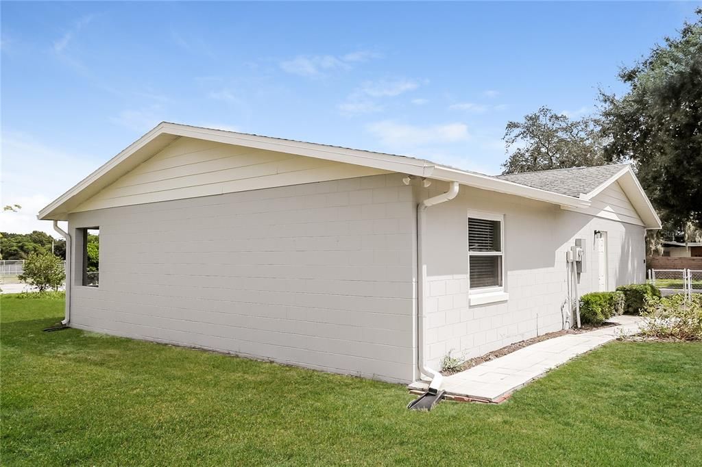 出租: $2,385 (3 贝兹, 2 浴室, 1711 平方英尺)