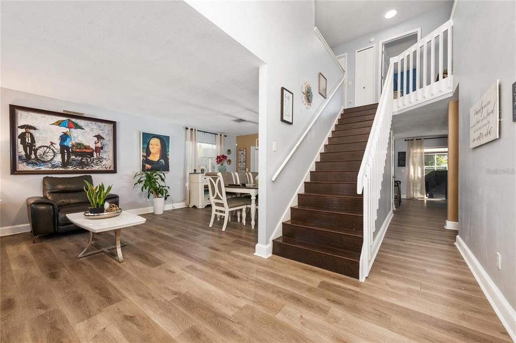 For Sale: $525,000 (5 beds, 2 baths, 2583 Square Feet)