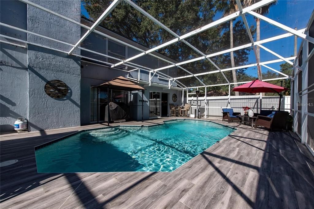 For Sale: $525,000 (5 beds, 2 baths, 2583 Square Feet)