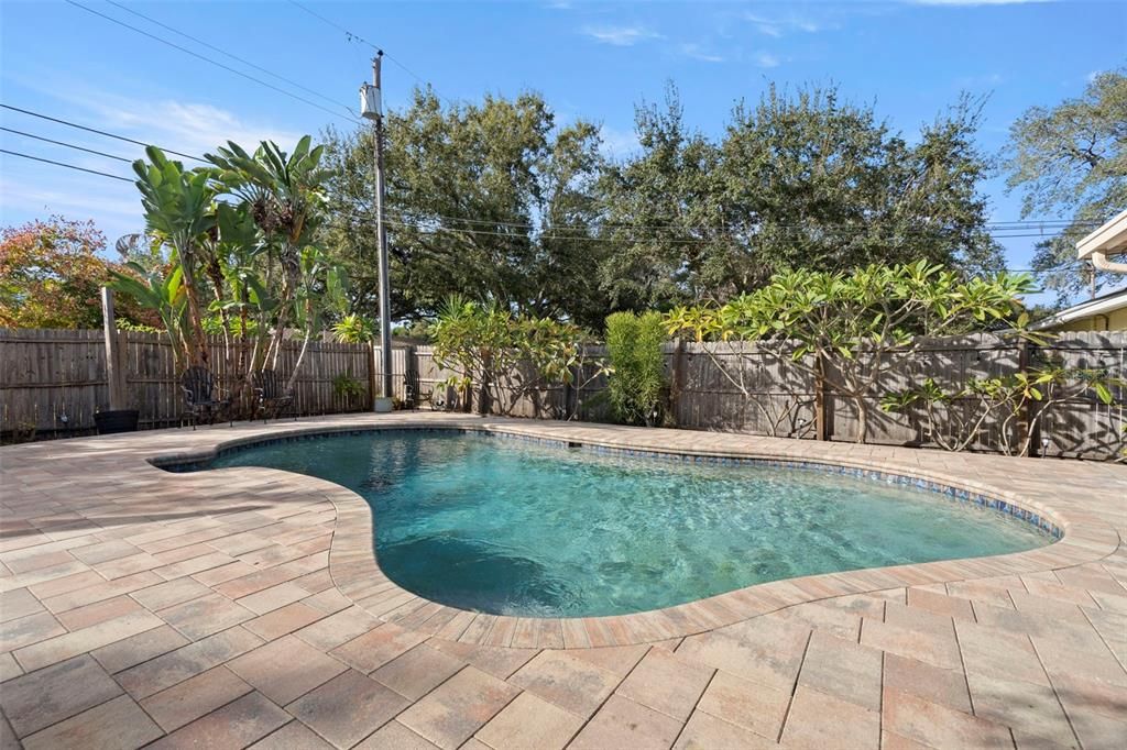 For Rent: $2,945 (4 beds, 2 baths, 1308 Square Feet)