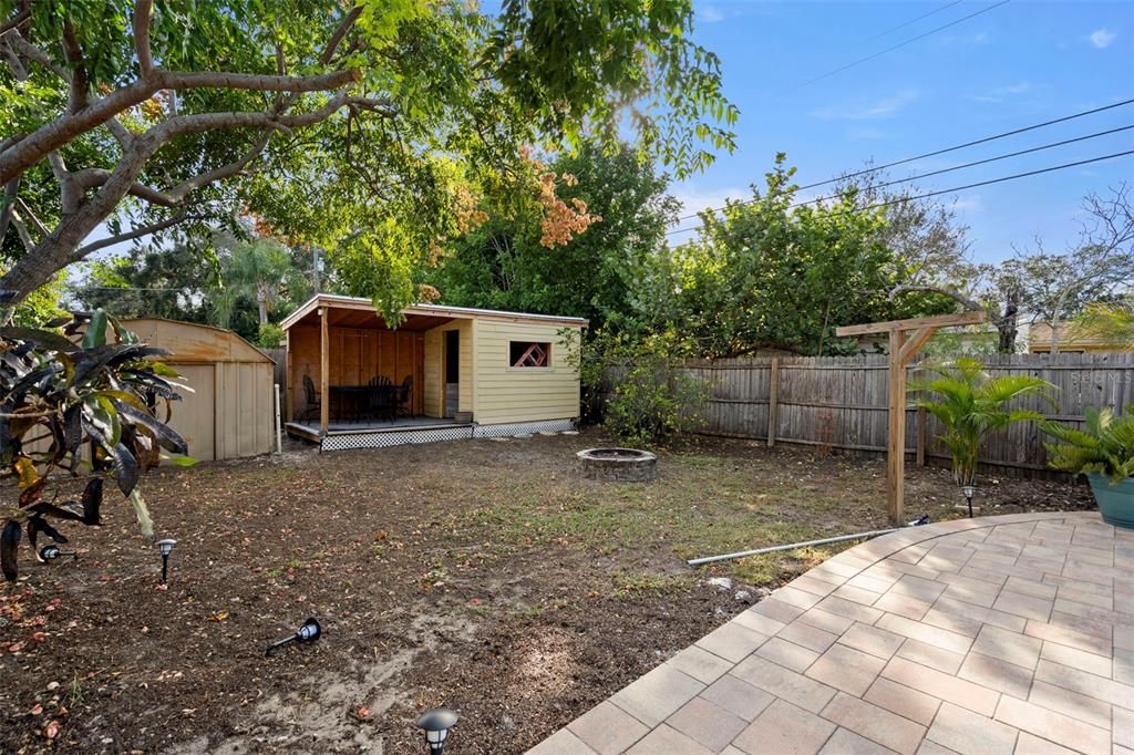 For Rent: $2,945 (4 beds, 2 baths, 1308 Square Feet)