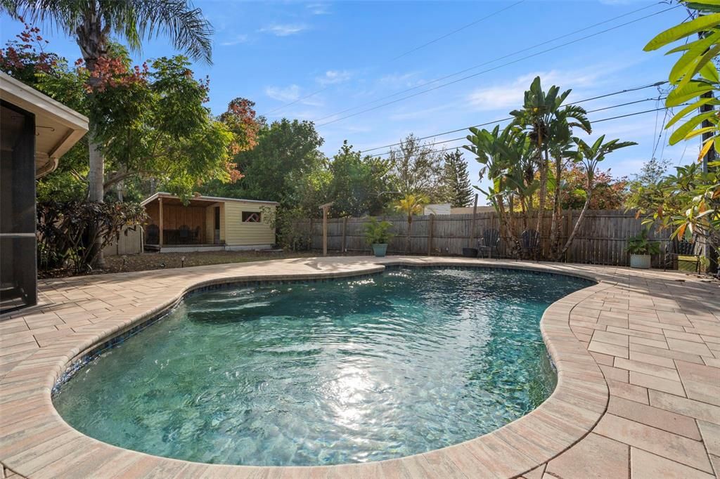 For Rent: $2,945 (4 beds, 2 baths, 1308 Square Feet)