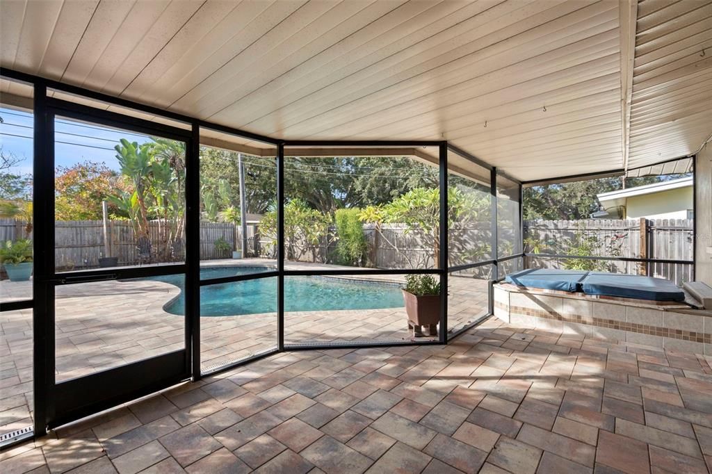 For Rent: $2,945 (4 beds, 2 baths, 1308 Square Feet)