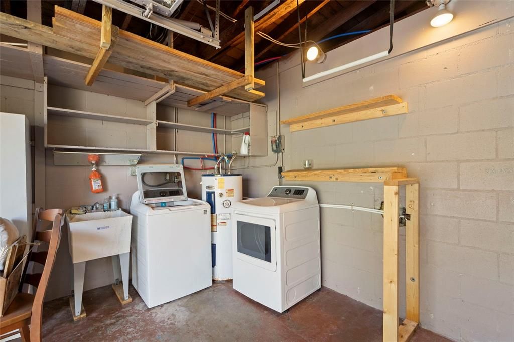 For Rent: $2,945 (4 beds, 2 baths, 1308 Square Feet)