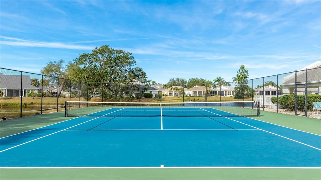 For Sale: $685,500 (3 beds, 2 baths, 1766 Square Feet)