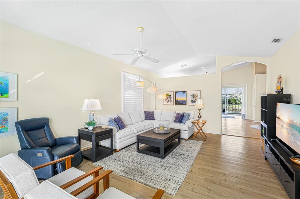 For Sale: $685,500 (3 beds, 2 baths, 1766 Square Feet)