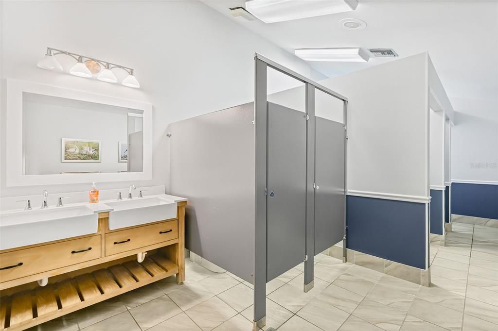 For Sale: $685,500 (3 beds, 2 baths, 1766 Square Feet)