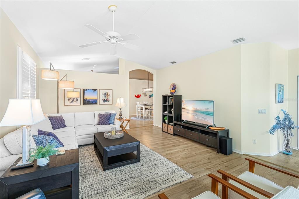 For Sale: $685,500 (3 beds, 2 baths, 1766 Square Feet)