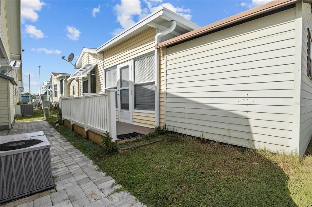 待售: $105,500 (1 贝兹, 1 浴室, 396 平方英尺)