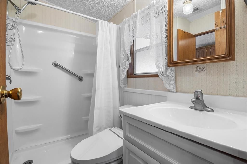 待售: $105,500 (1 贝兹, 1 浴室, 396 平方英尺)