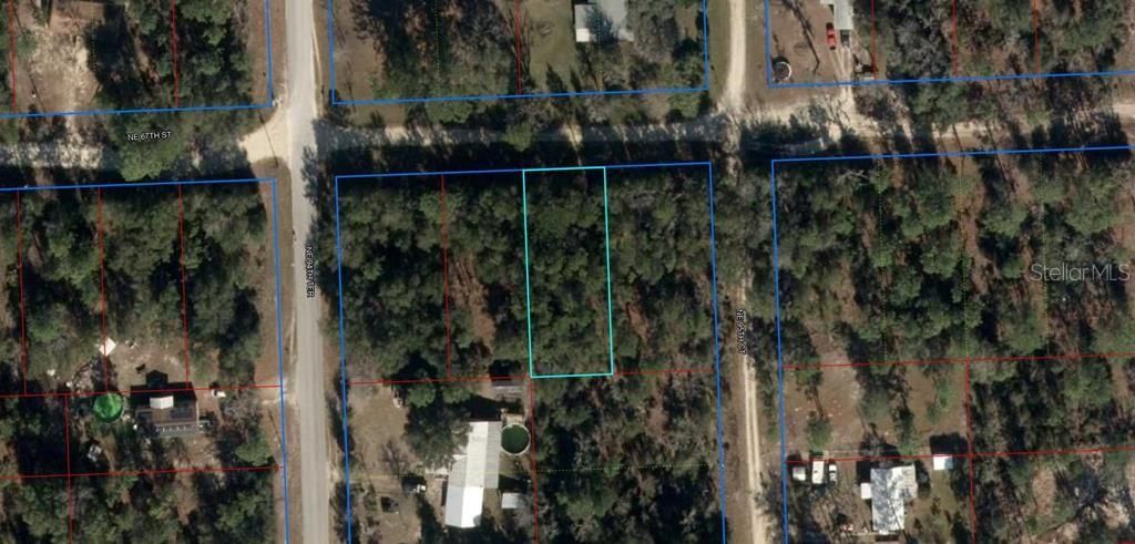 На продажу: $9,900 (0.32 acres)