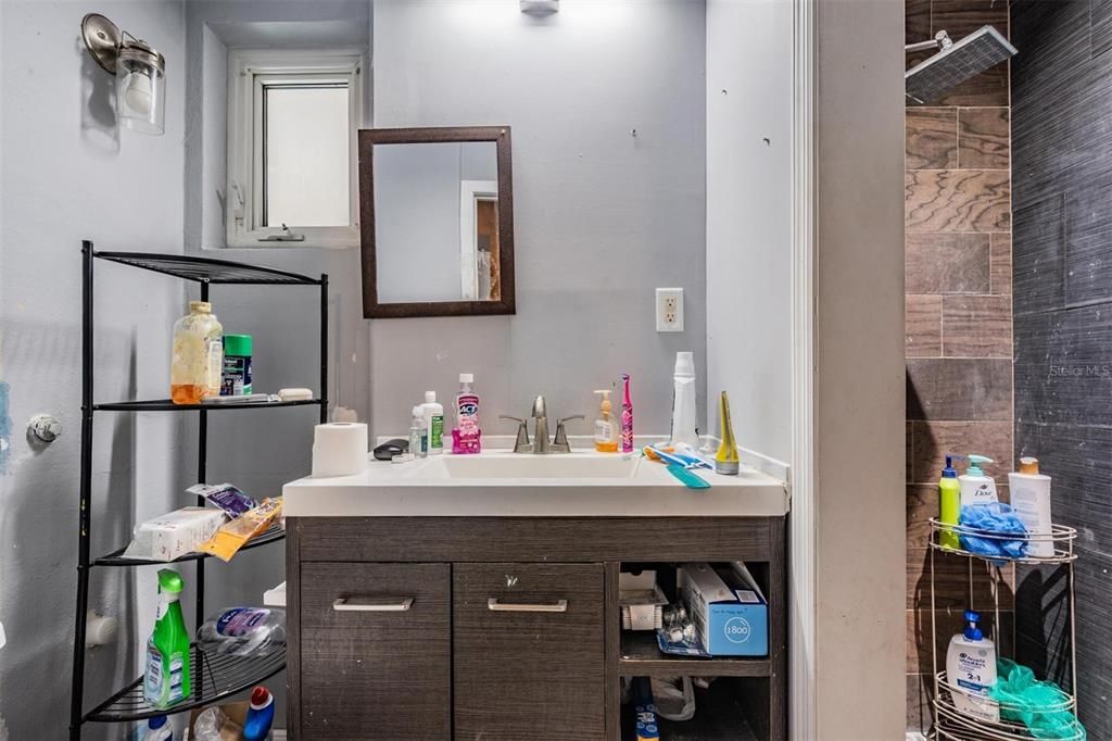 Active With Contract: $315,000 (3 beds, 2 baths, 1125 Square Feet)