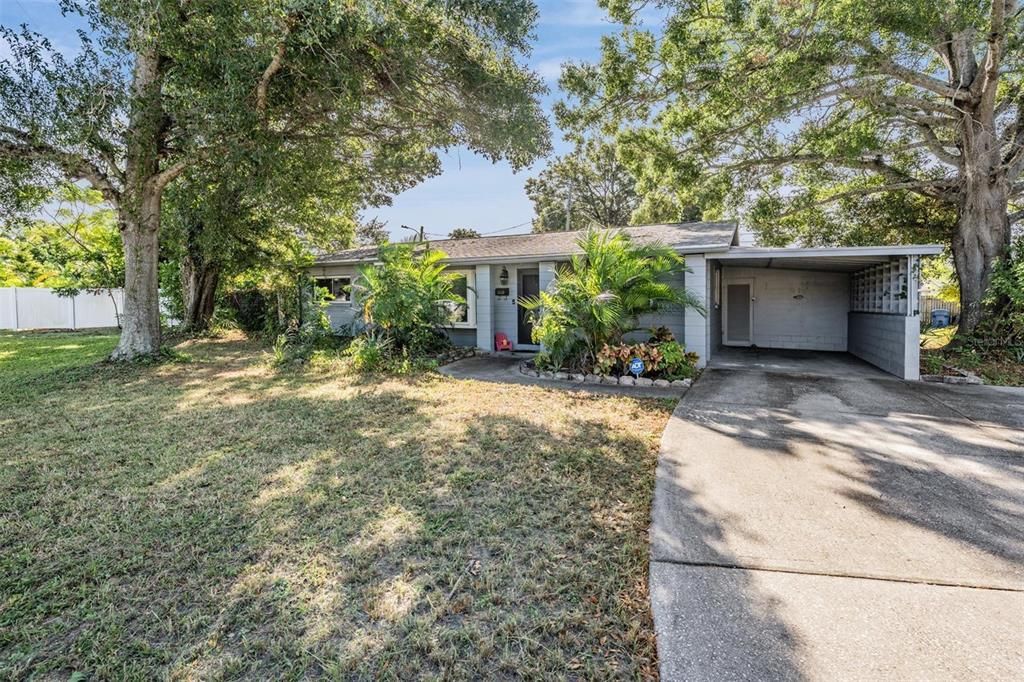 Active With Contract: $315,000 (3 beds, 2 baths, 1125 Square Feet)