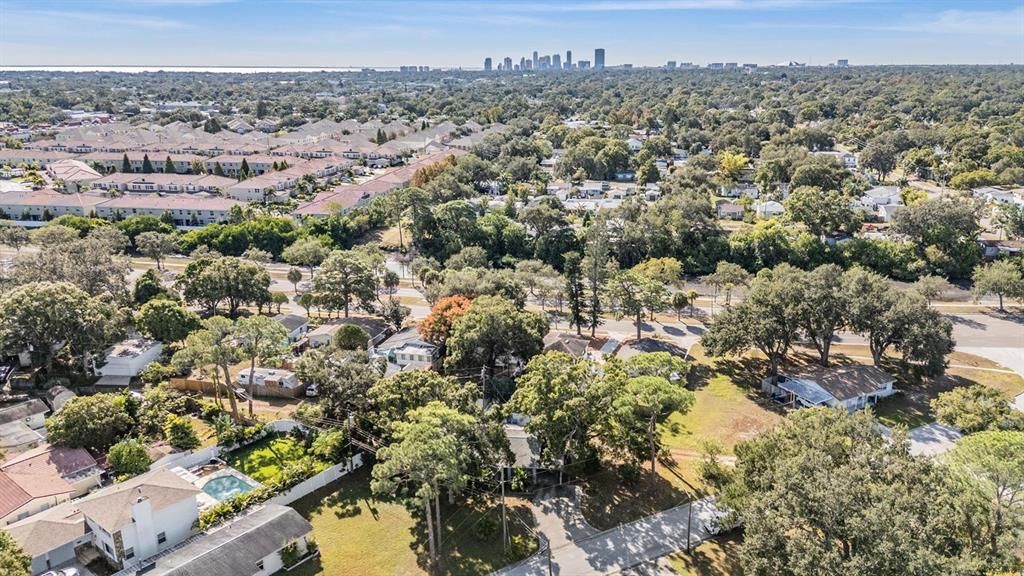 Active With Contract: $315,000 (3 beds, 2 baths, 1125 Square Feet)