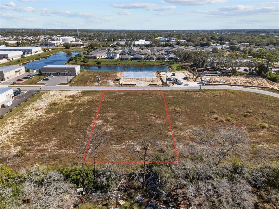 На продажу: $350,000 (0.66 acres)