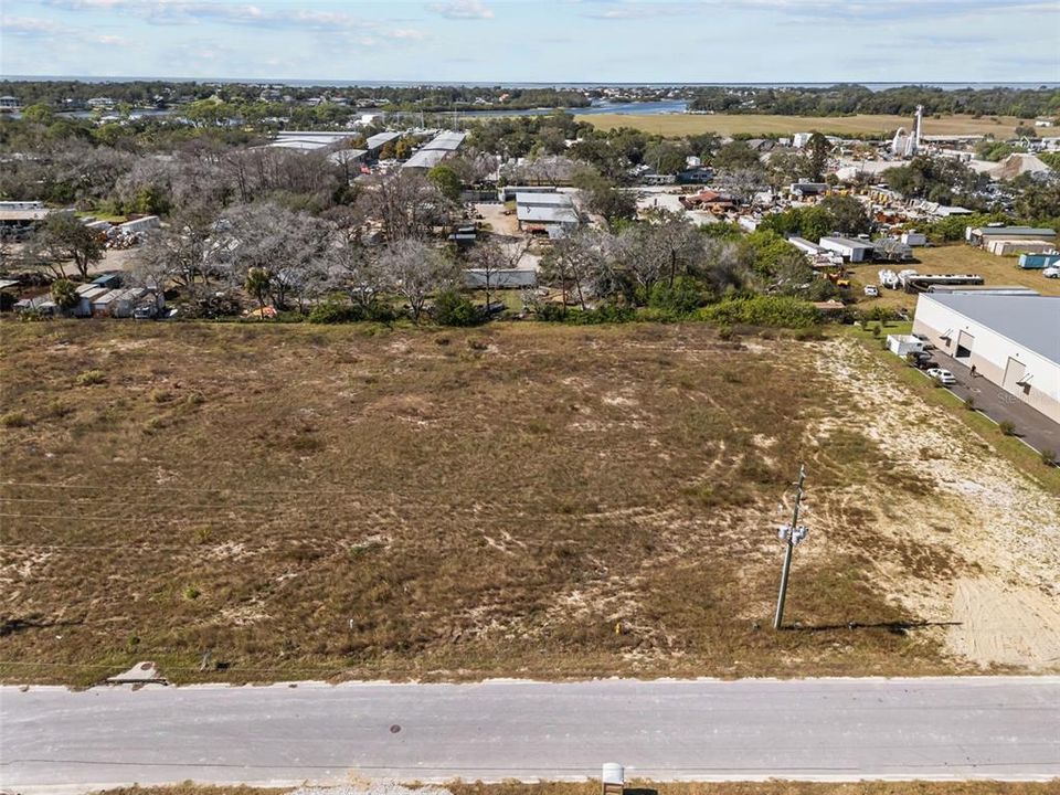 На продажу: $350,000 (0.66 acres)