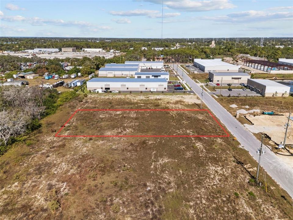 На продажу: $350,000 (0.66 acres)