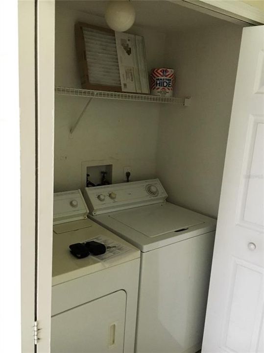 For Rent: $1,400 (1 beds, 1 baths, 861 Square Feet)