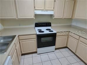 For Rent: $1,400 (1 beds, 1 baths, 861 Square Feet)