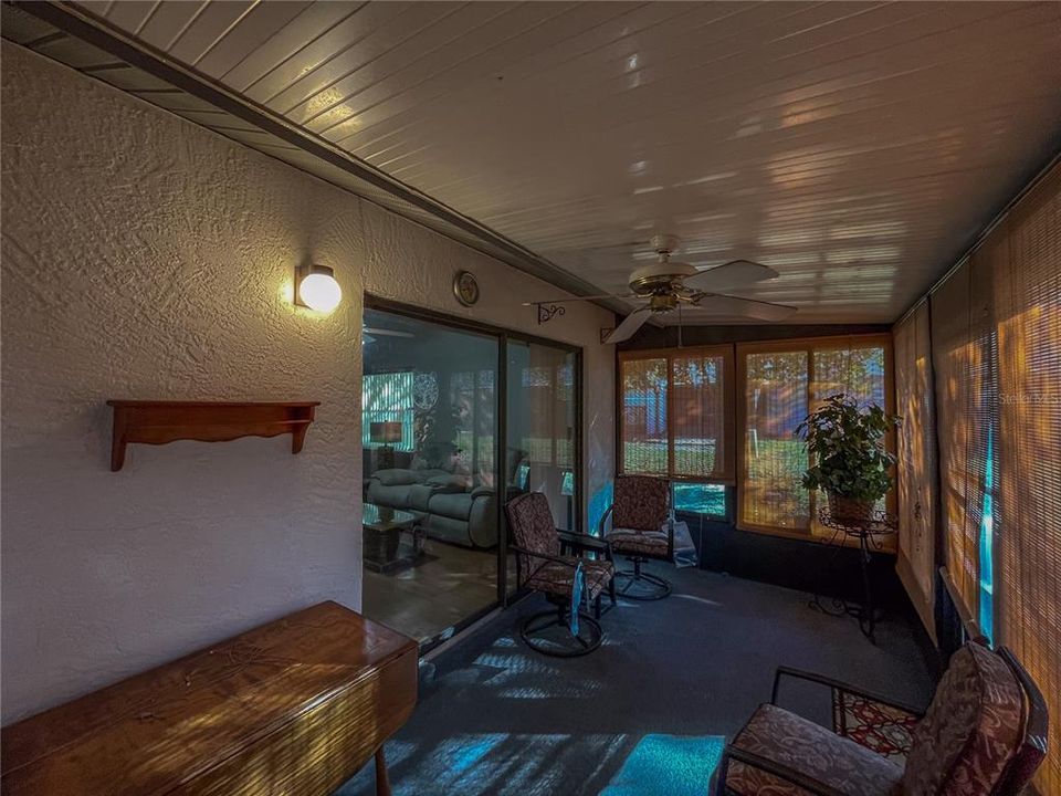 待售: $169,000 (2 贝兹, 2 浴室, 959 平方英尺)