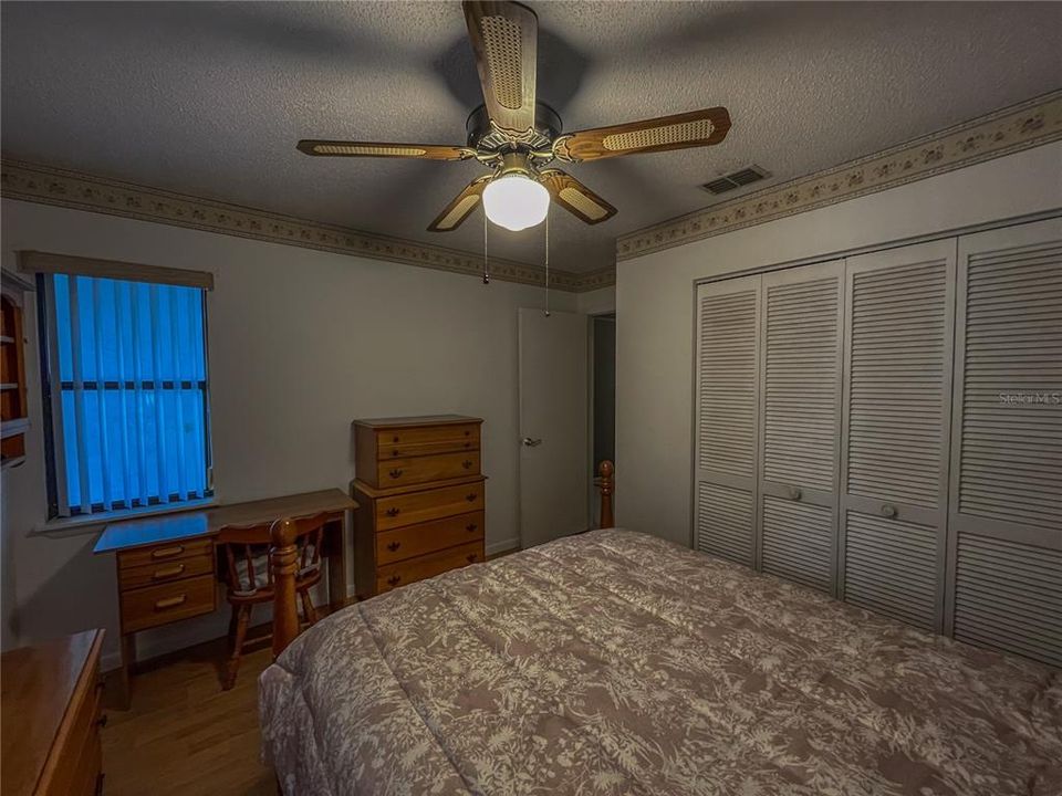 待售: $169,000 (2 贝兹, 2 浴室, 959 平方英尺)