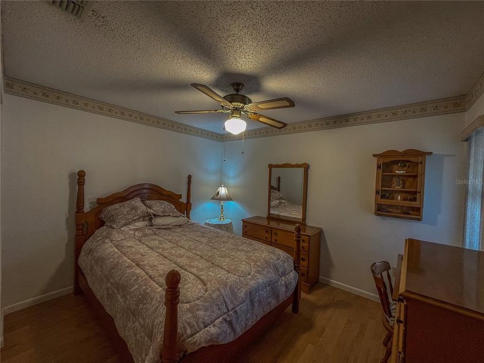 待售: $169,000 (2 贝兹, 2 浴室, 959 平方英尺)