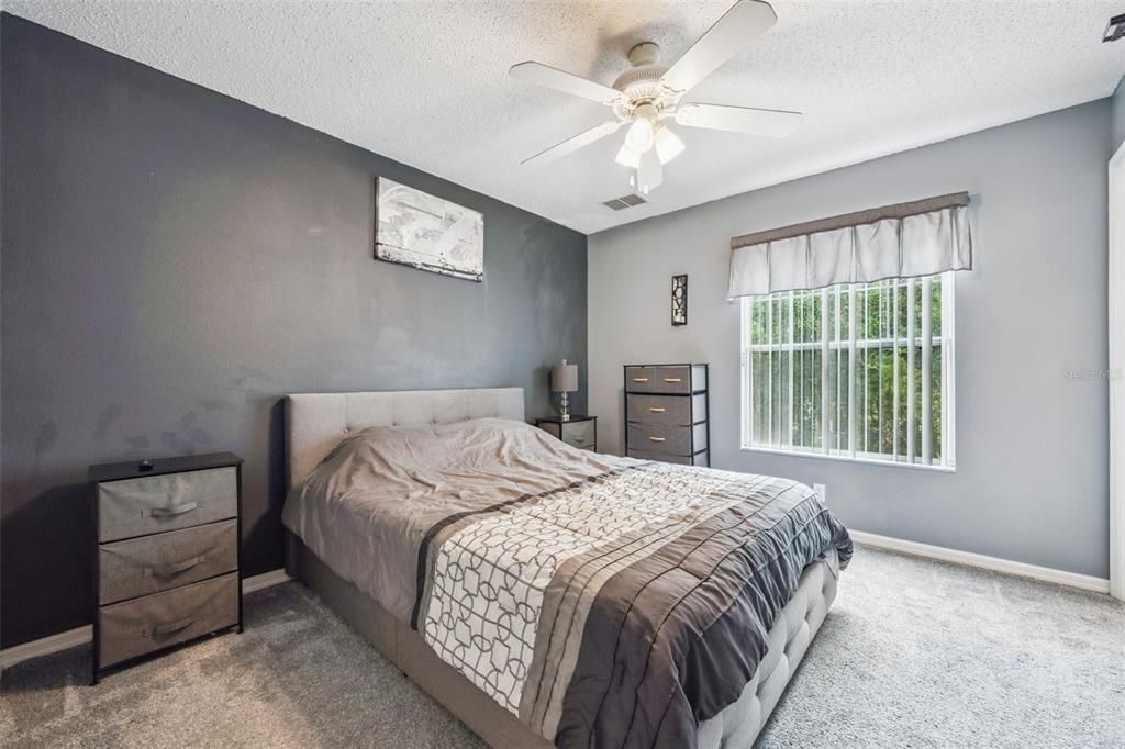 На продажу: $279,990 (3 спален, 2 ванн, 1286 Квадратных фут)