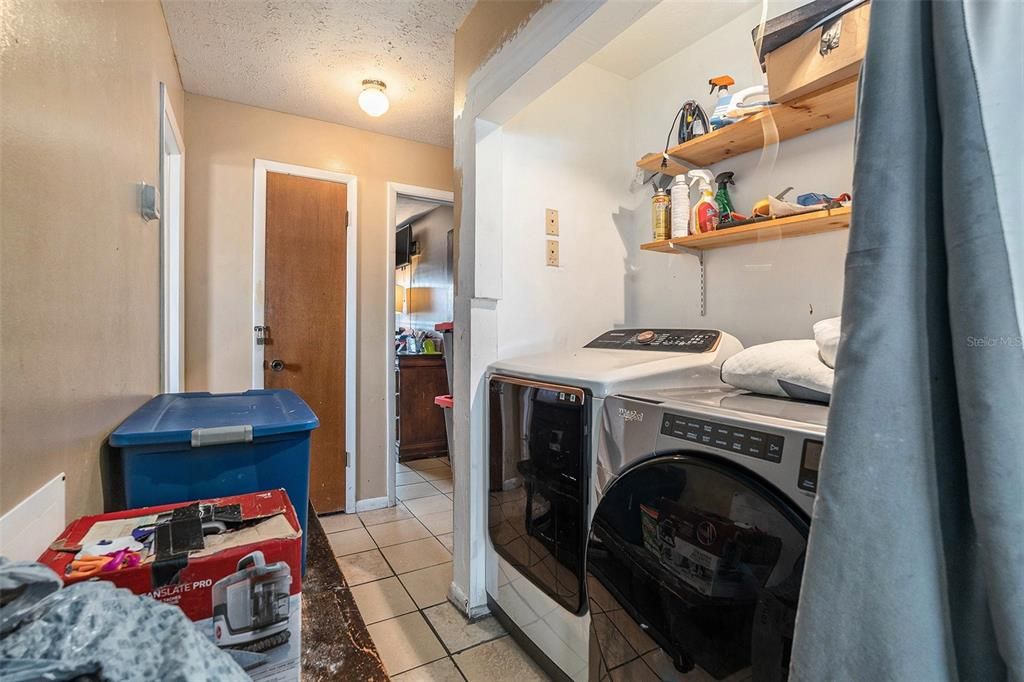 待售: $160,000 (2 贝兹, 1 浴室, 794 平方英尺)