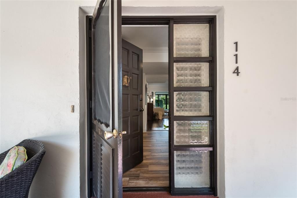 出租: $4,850 (2 贝兹, 2 浴室, 1143 平方英尺)