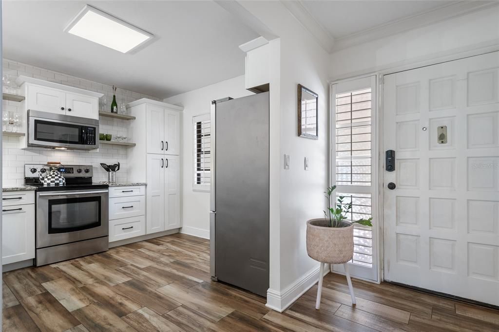 出租: $4,850 (2 贝兹, 2 浴室, 1143 平方英尺)