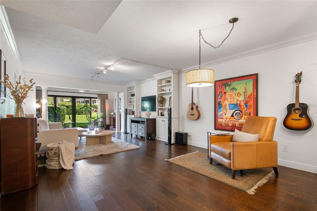 出租: $4,850 (2 贝兹, 2 浴室, 1143 平方英尺)