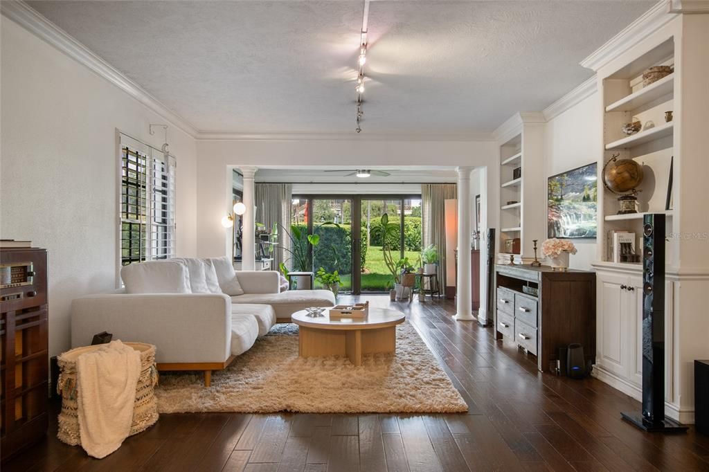 出租: $4,850 (2 贝兹, 2 浴室, 1143 平方英尺)