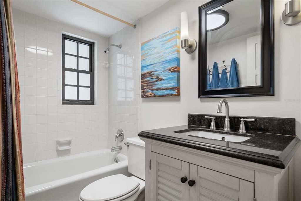 出租: $4,850 (2 贝兹, 2 浴室, 1143 平方英尺)