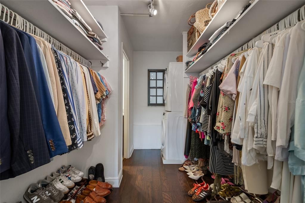 出租: $4,850 (2 贝兹, 2 浴室, 1143 平方英尺)