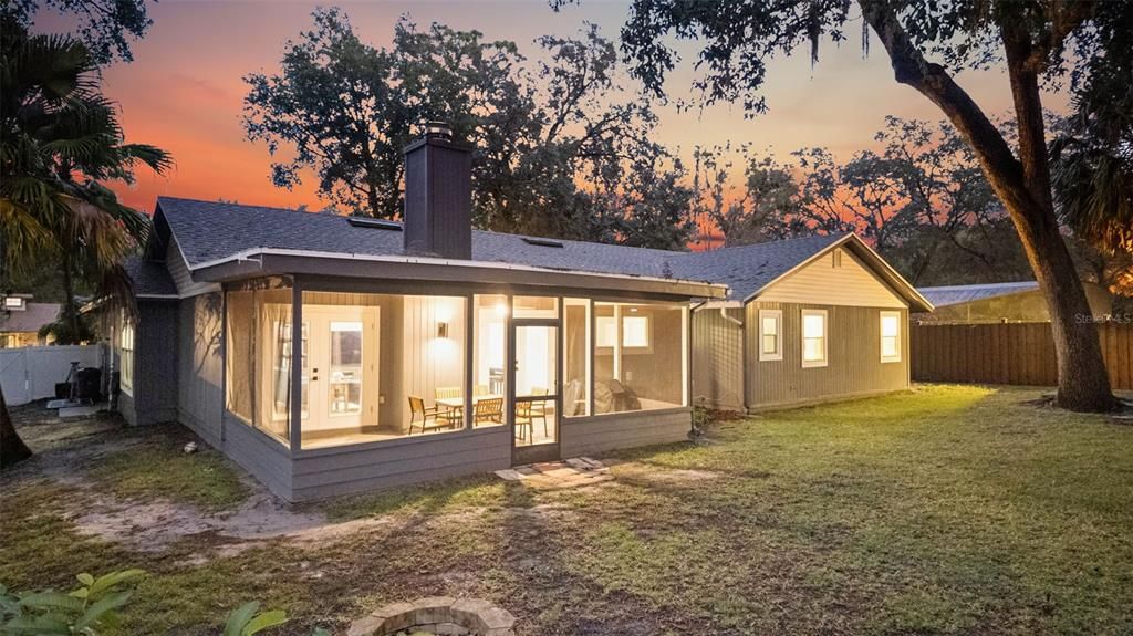 Под контрактом: $450,000 (4 спален, 2 ванн, 1907 Квадратных фут)