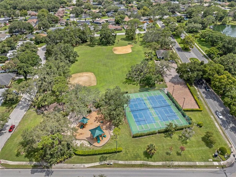 Под контрактом: $450,000 (4 спален, 2 ванн, 1907 Квадратных фут)