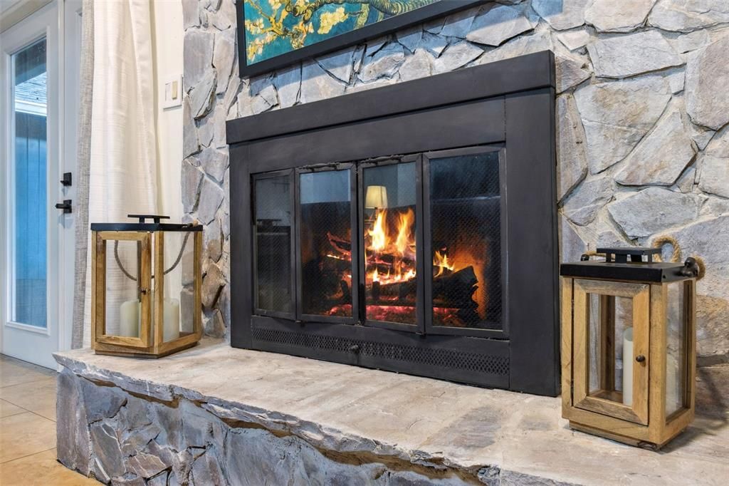 Под контрактом: $450,000 (4 спален, 2 ванн, 1907 Квадратных фут)