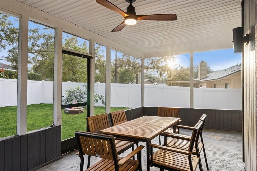 Под контрактом: $450,000 (4 спален, 2 ванн, 1907 Квадратных фут)