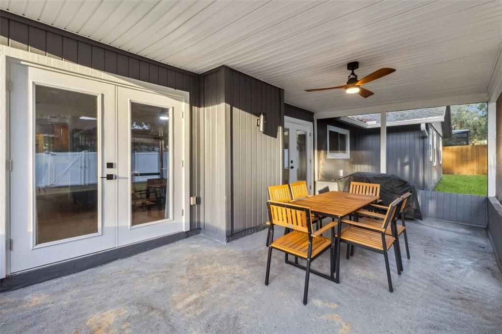 Под контрактом: $450,000 (4 спален, 2 ванн, 1907 Квадратных фут)