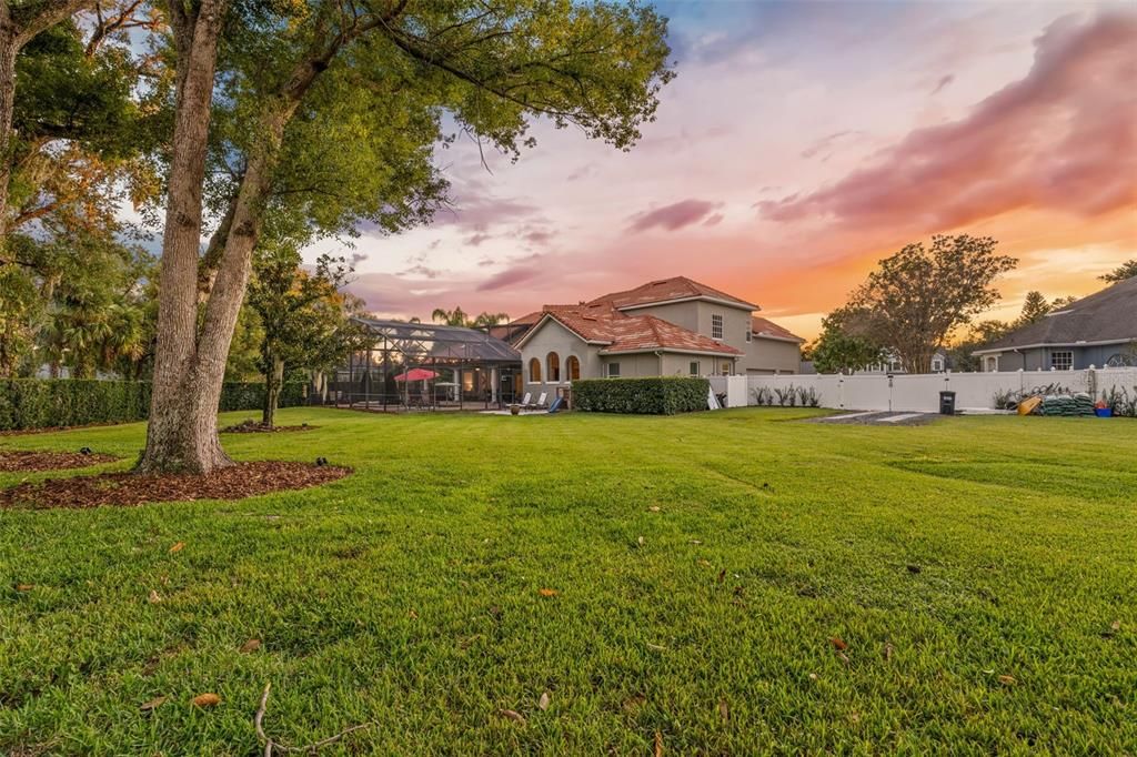 For Sale: $1,350,000 (5 beds, 4 baths, 4899 Square Feet)