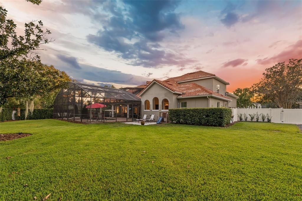 For Sale: $1,350,000 (5 beds, 4 baths, 4899 Square Feet)