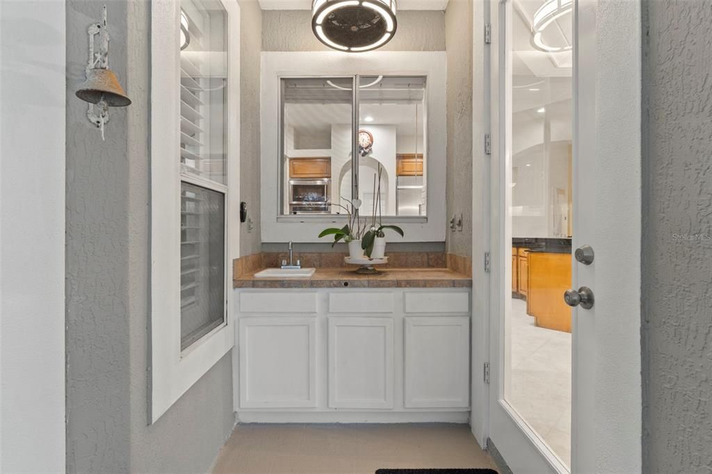 For Sale: $1,350,000 (5 beds, 4 baths, 4899 Square Feet)