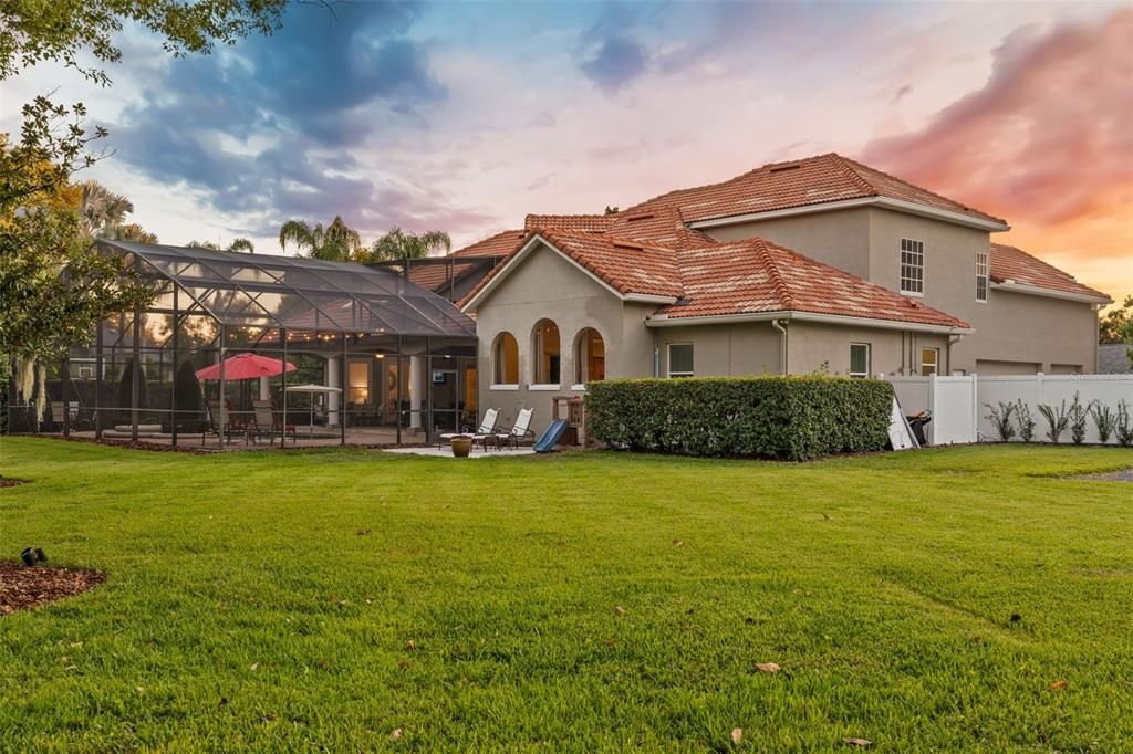 For Sale: $1,350,000 (5 beds, 4 baths, 4899 Square Feet)