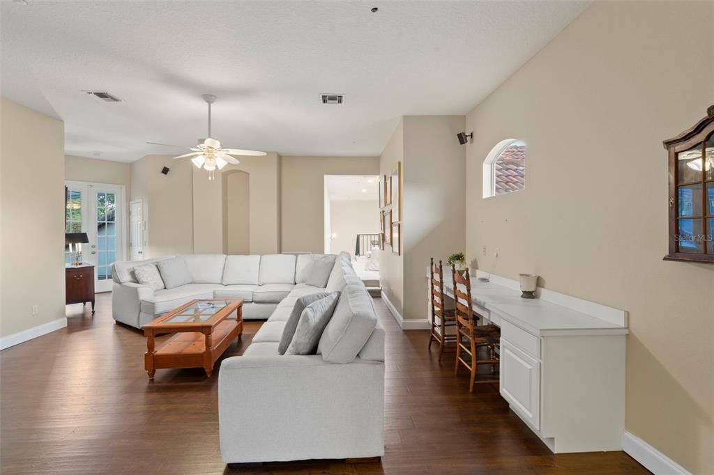 For Sale: $1,350,000 (5 beds, 4 baths, 4899 Square Feet)