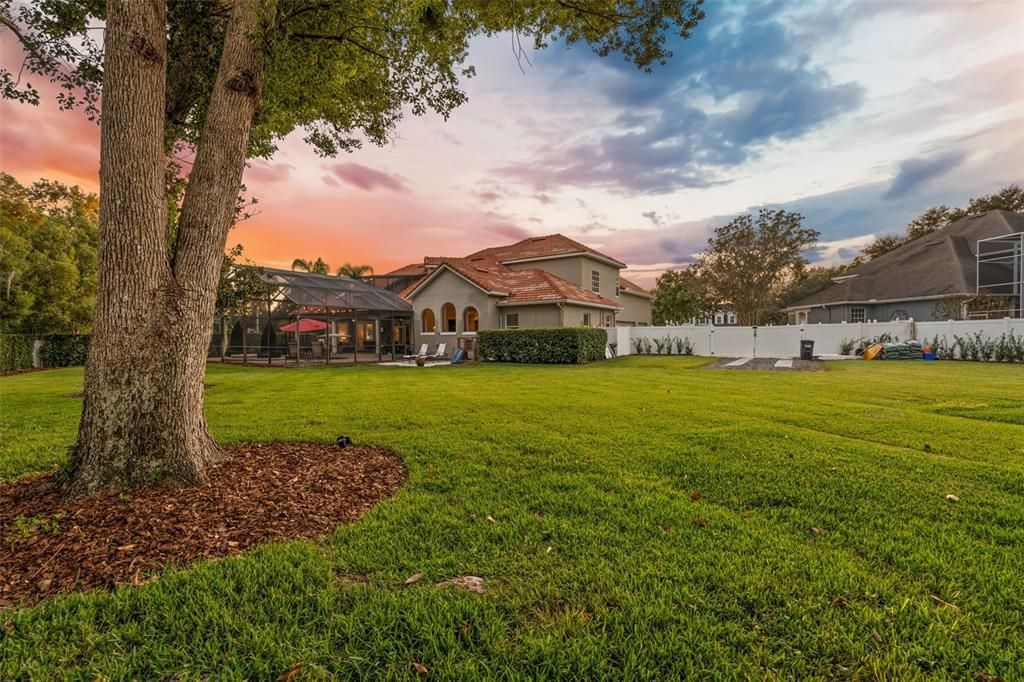 For Sale: $1,350,000 (5 beds, 4 baths, 4899 Square Feet)