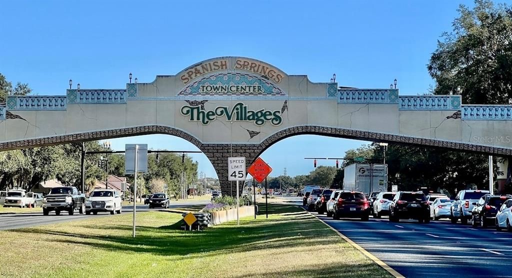 For Sale: $149,000 (2 beds, 1 baths, 951 Square Feet)