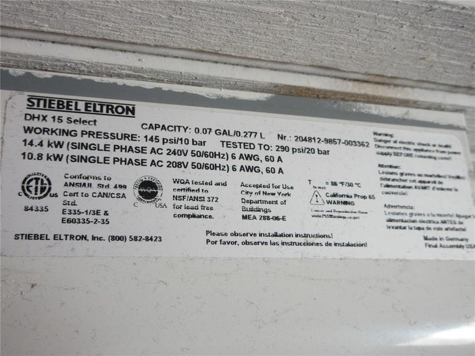 For Sale: $149,000 (2 beds, 1 baths, 951 Square Feet)