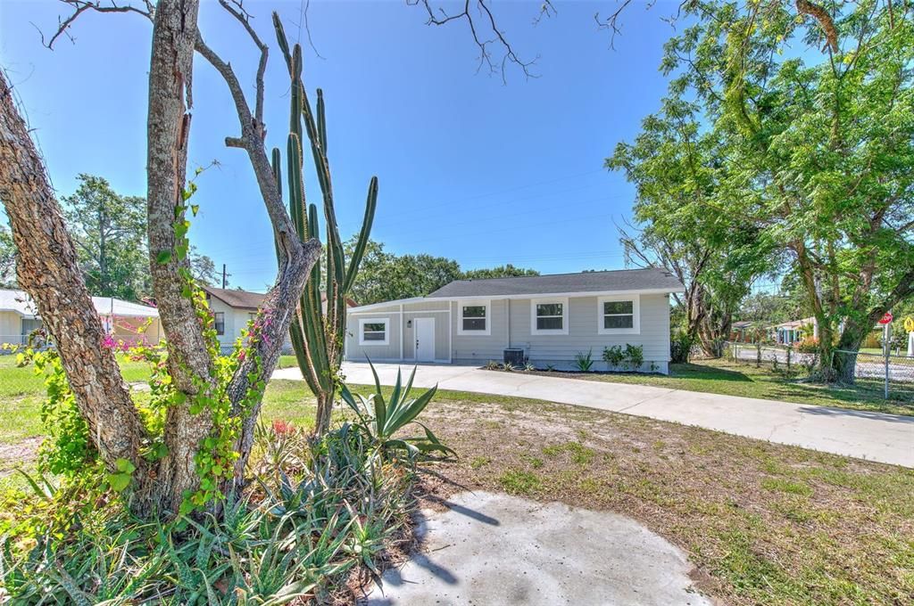For Sale: $429,000 (4 beds, 2 baths, 1557 Square Feet)