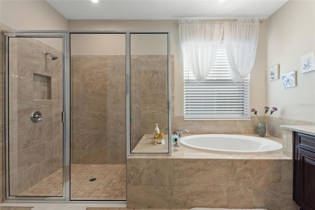 待售: $515,000 (4 贝兹, 3 浴室, 2420 平方英尺)