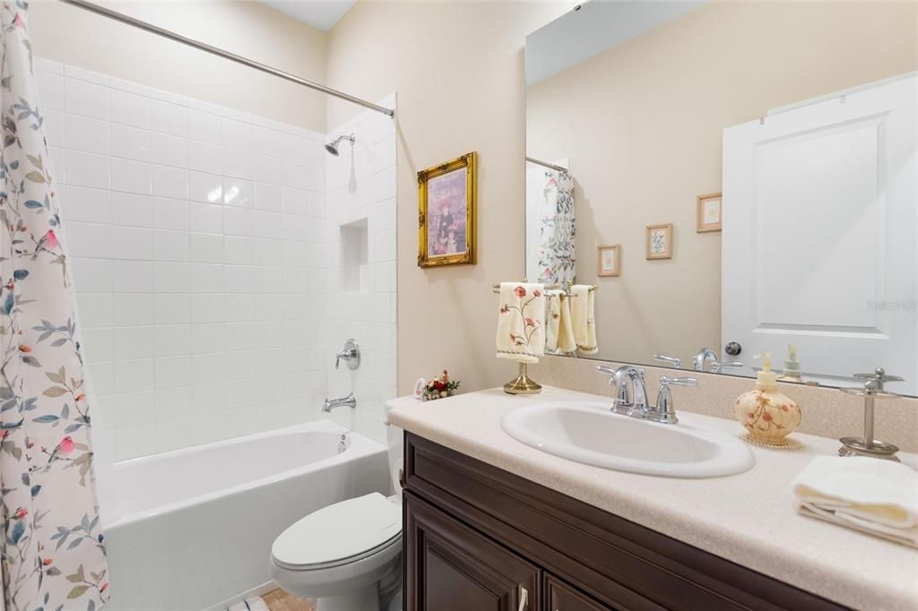 待售: $515,000 (4 贝兹, 3 浴室, 2420 平方英尺)